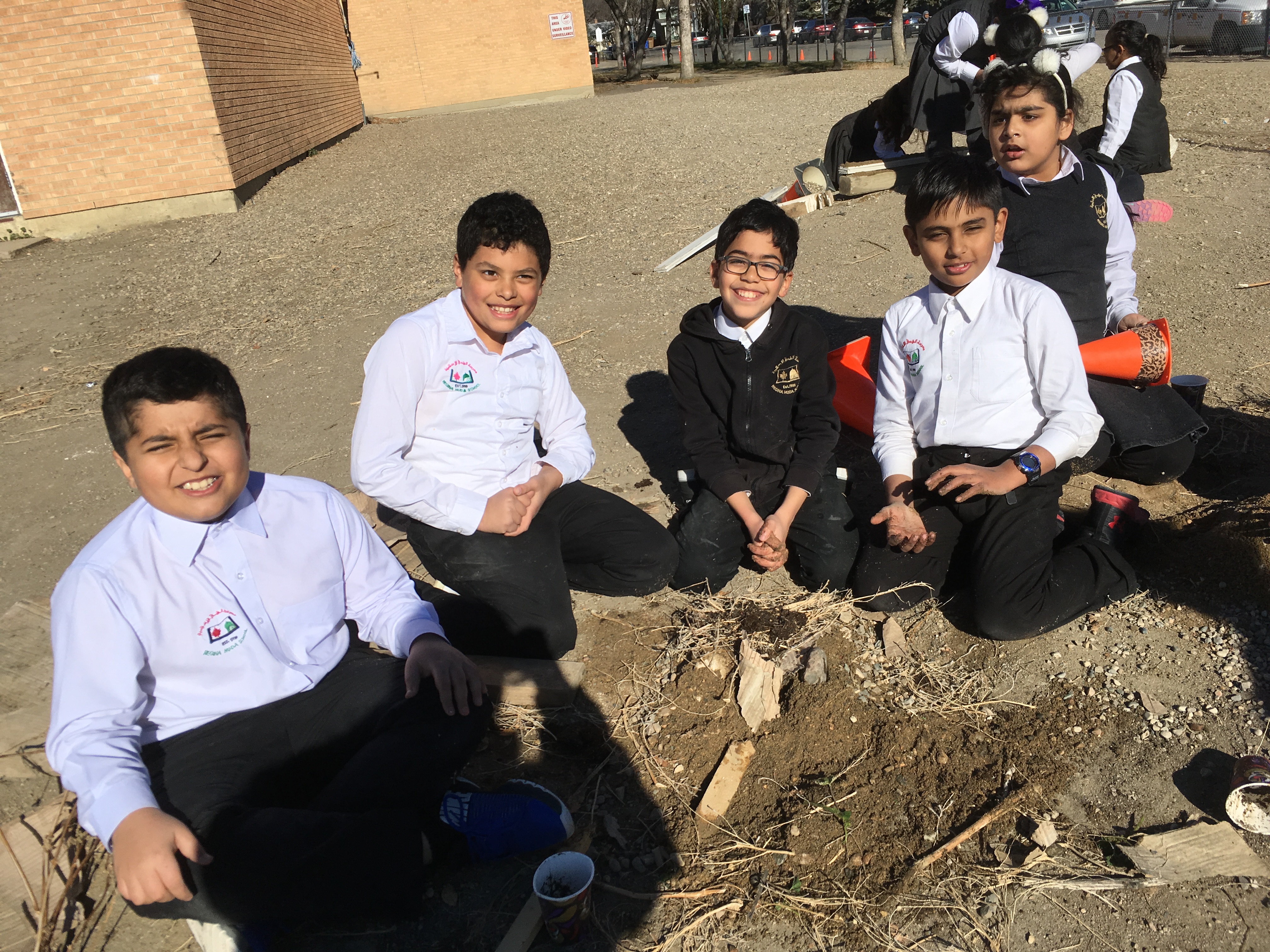 Grade 4A Builds Sod Houses