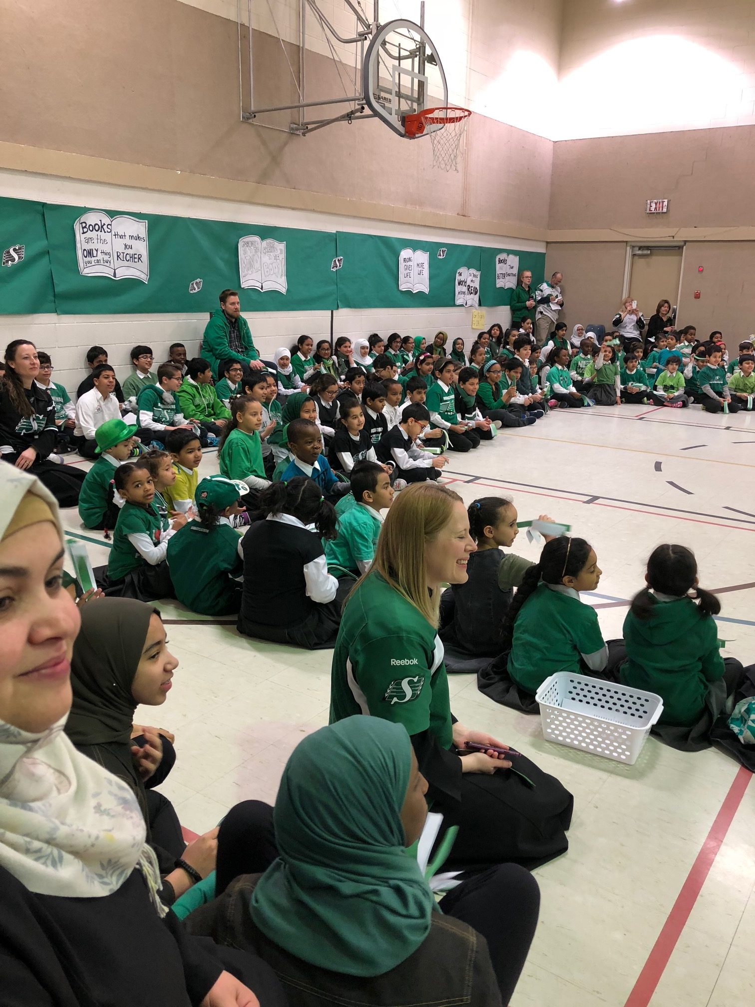 2 Saskatchewan Roughriders Visit Regina Huda School!